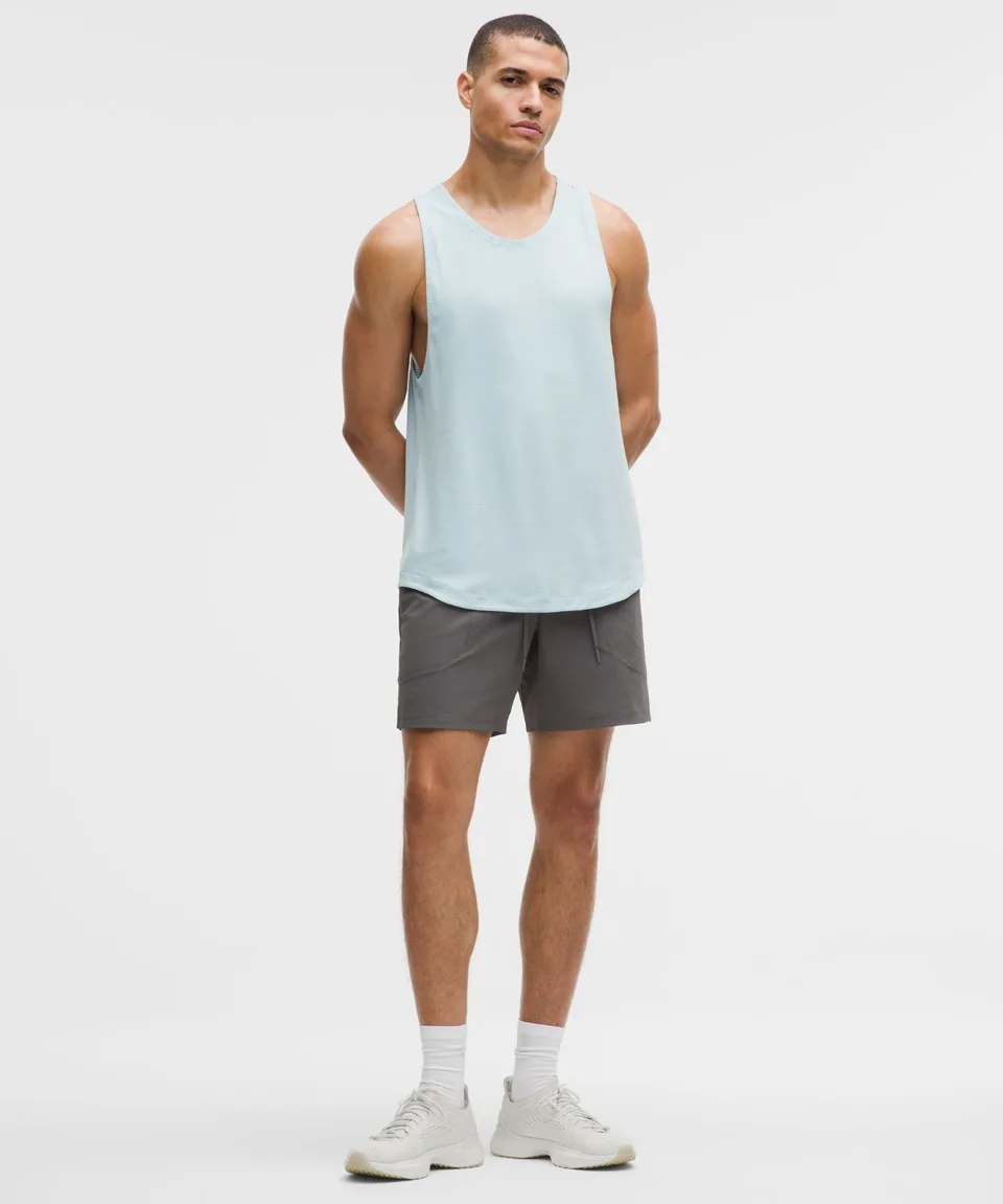 lululemon License to Train Linerless 7″ · Onyx Grey original product photograph